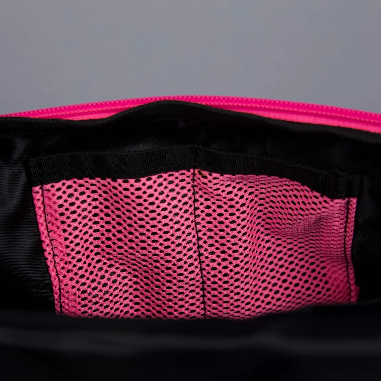 Fanny Pack Black Neon Pink