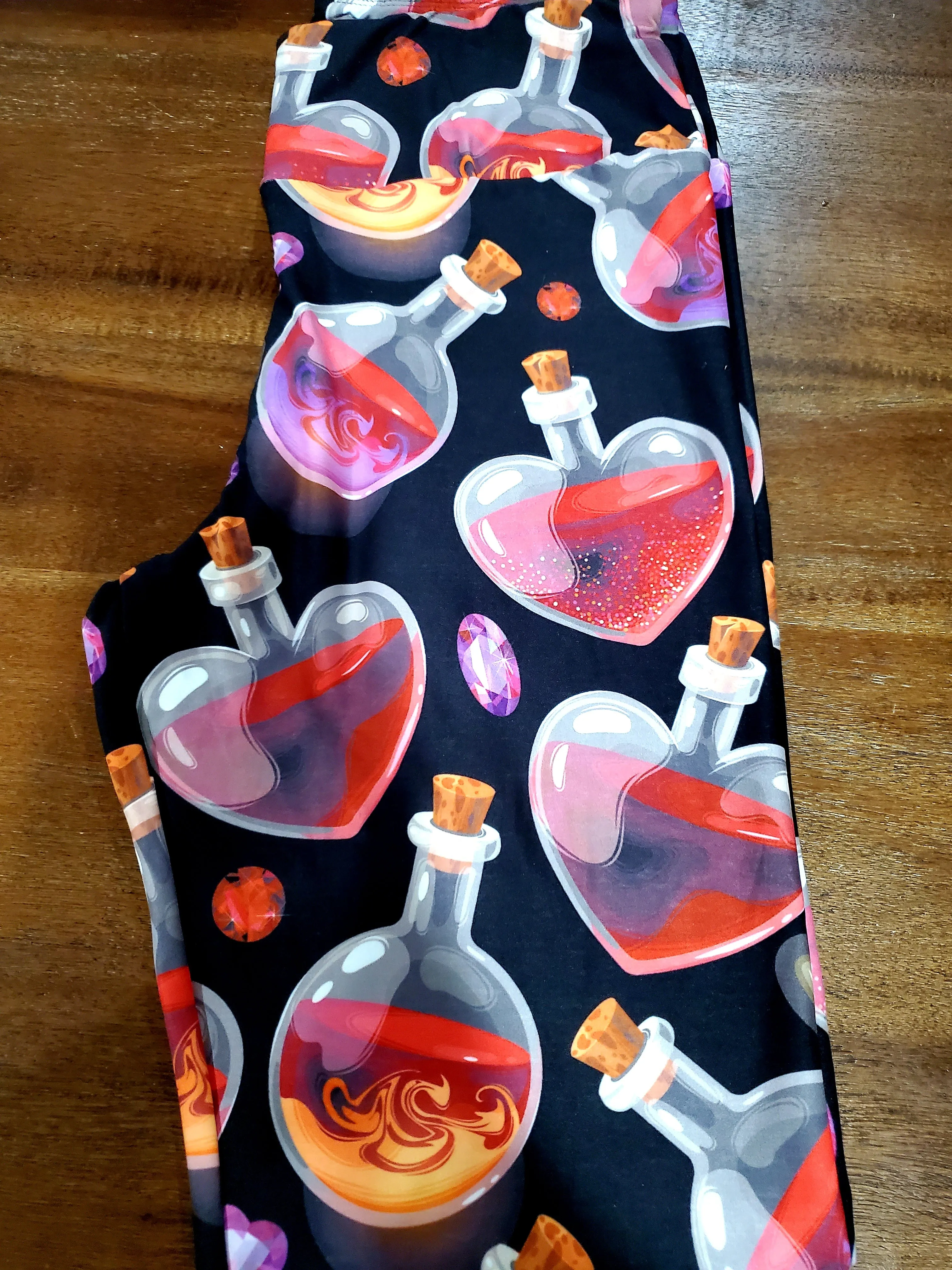 Love Potion - High-quality Handcrafted Vibrant Leggings