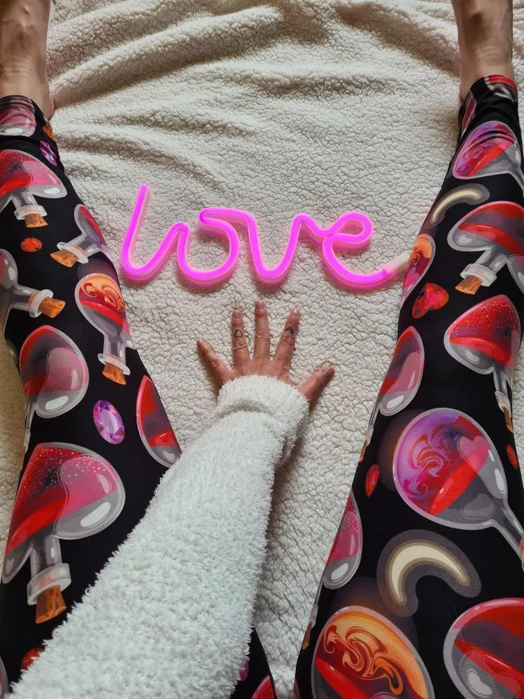 Love Potion - High-quality Handcrafted Vibrant Leggings