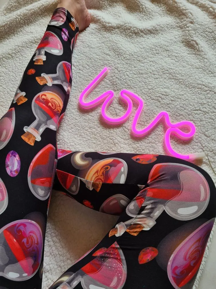 Love Potion - High-quality Handcrafted Vibrant Leggings